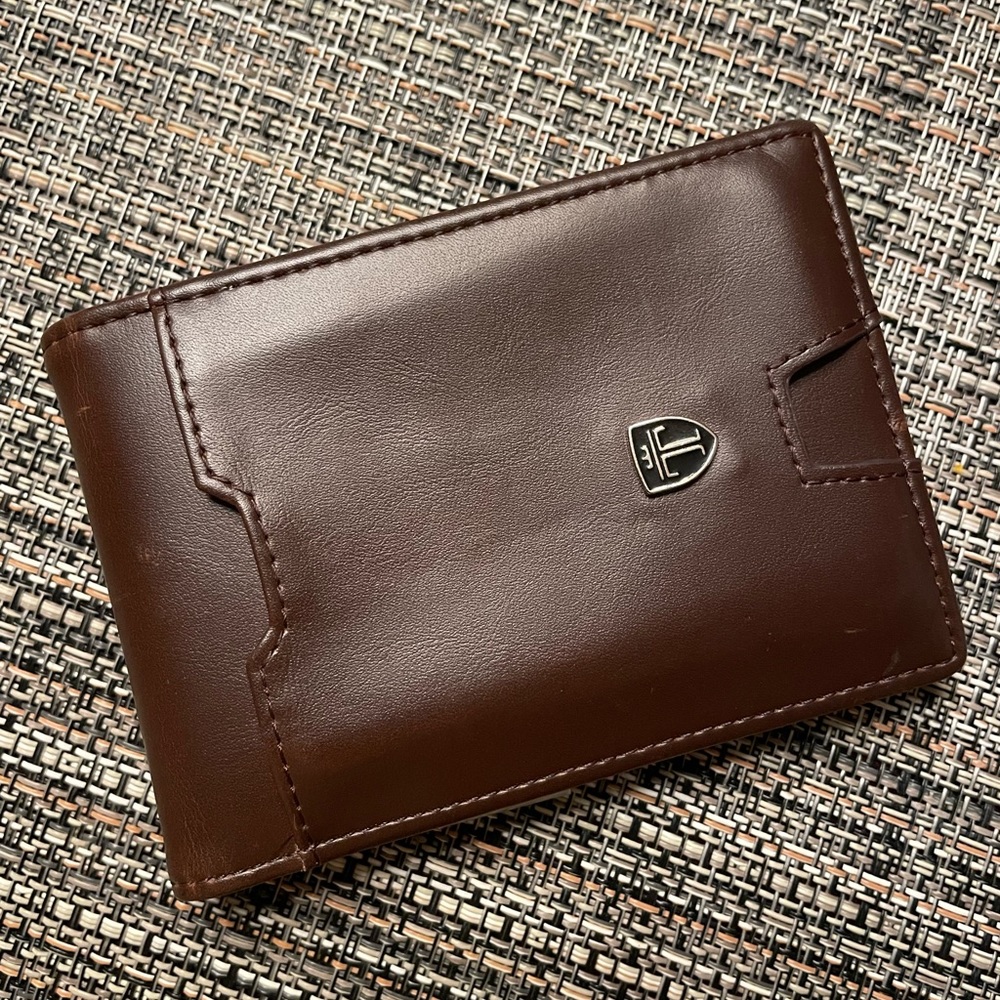 Travando brown men’s wallet with money clip- like new